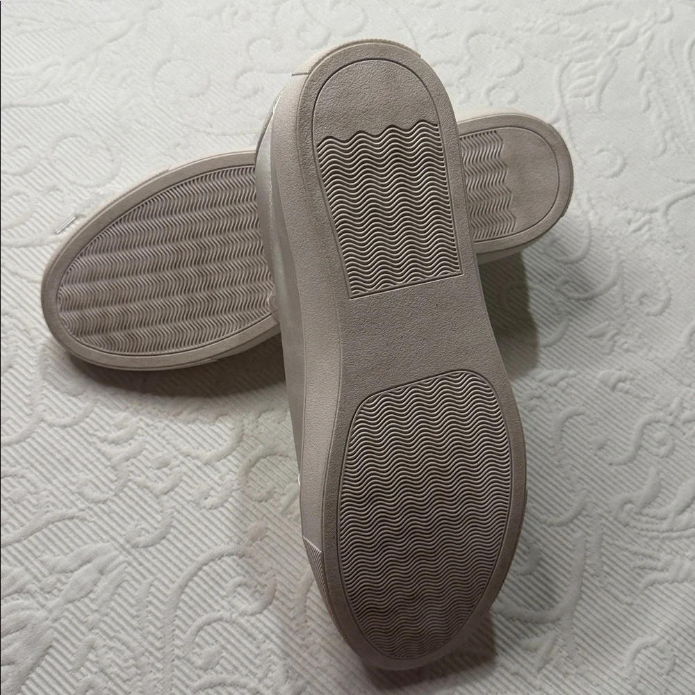 Betsey Johnson Cibil “Bride” Sneakers. Bling.  Size 8. Satin Ribbon lace.